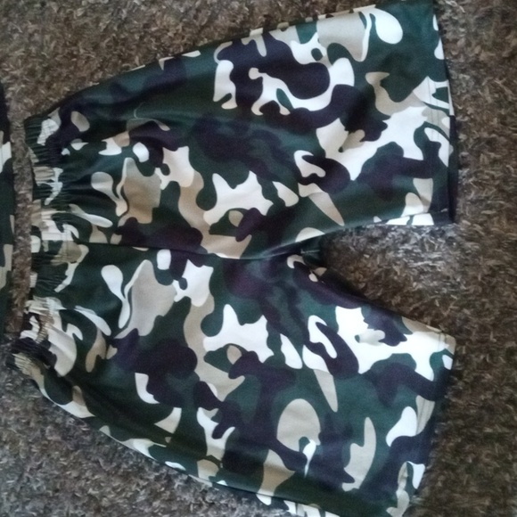 CAMO PAJAMA SET - Picture 2 of 6